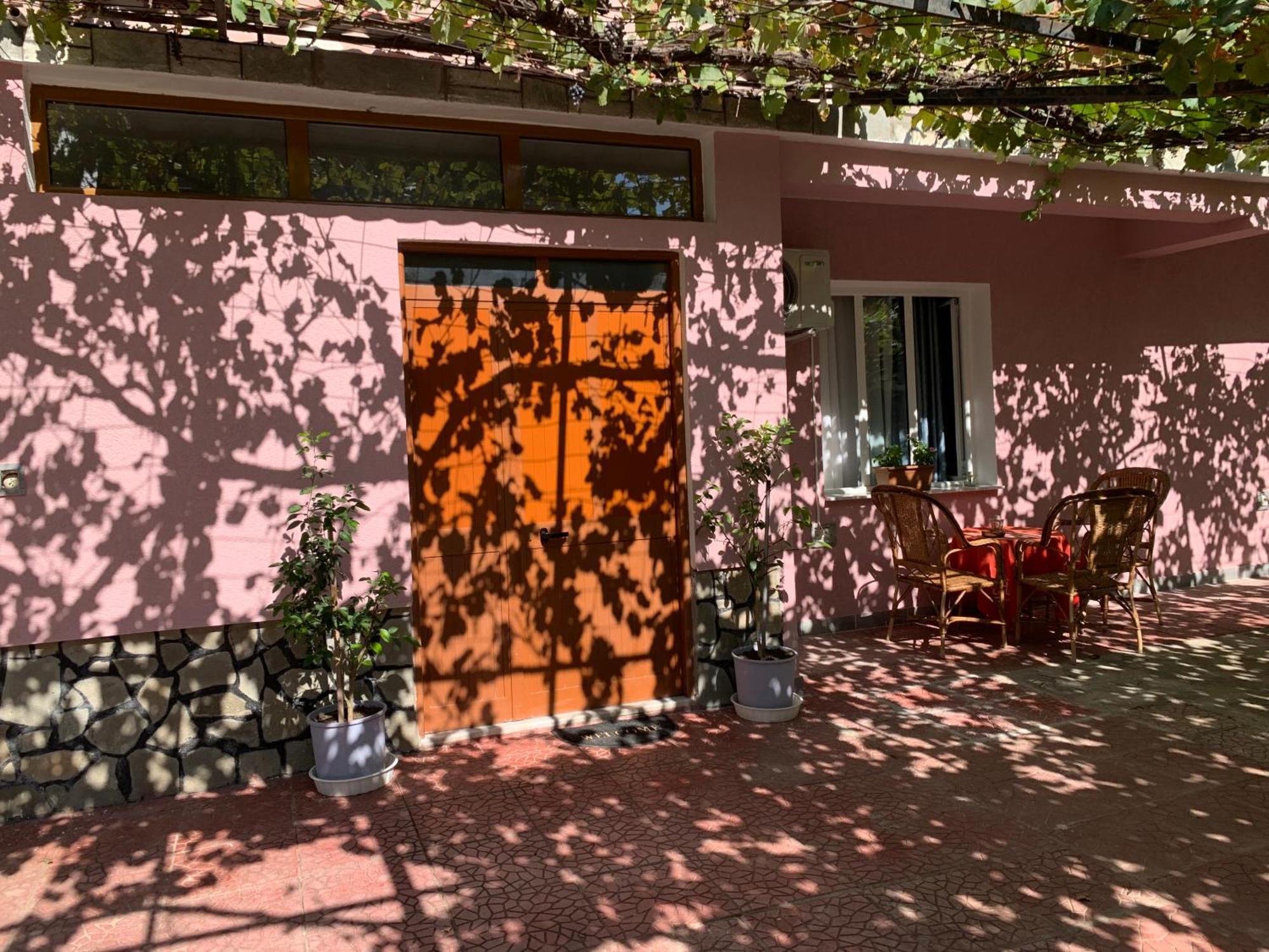 Vila Spaho Korce Exterior foto